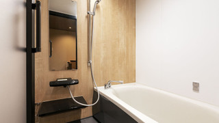 和洋室クイーンベッドルーム A