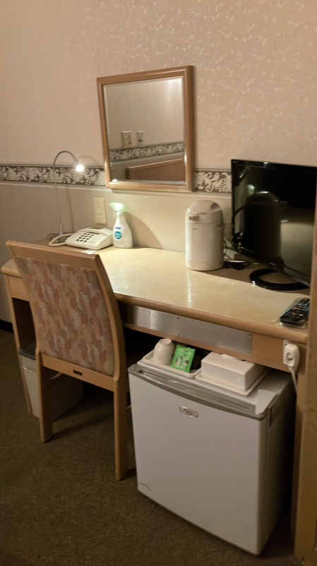 冷蔵庫は自分でスイッチを入れます