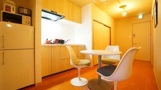 ファミリー ルーム ( B )