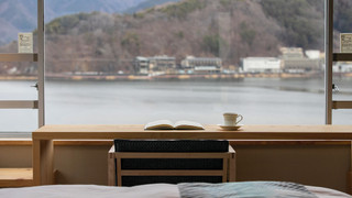 [西館]河口湖側ビューバス(角部屋) 禁煙