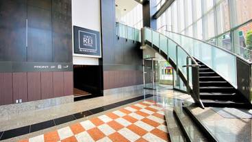 施設の入り口 / 16