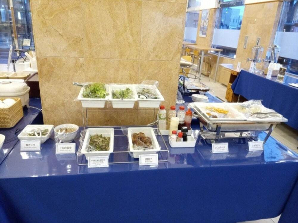 朝食