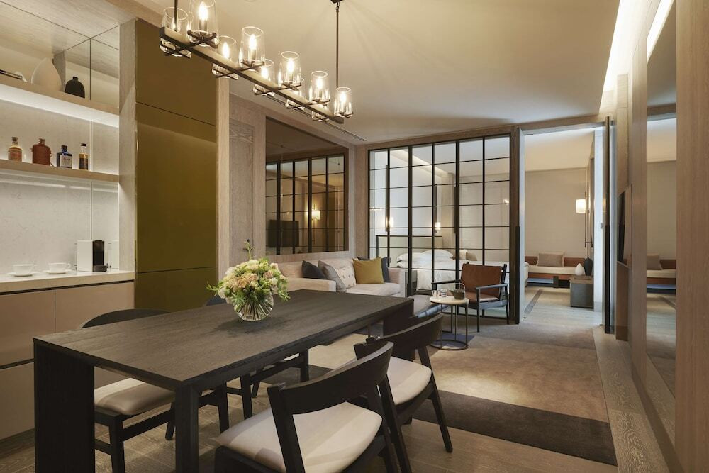 アートがちりばめられたエレガントなハイセンスホテル3420787