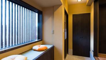 内部エントランス / 3