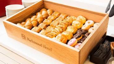 食事・飲み物 / 25