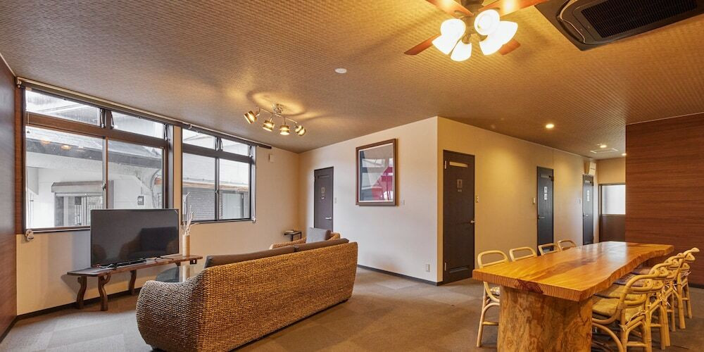 ロビーラウンジ