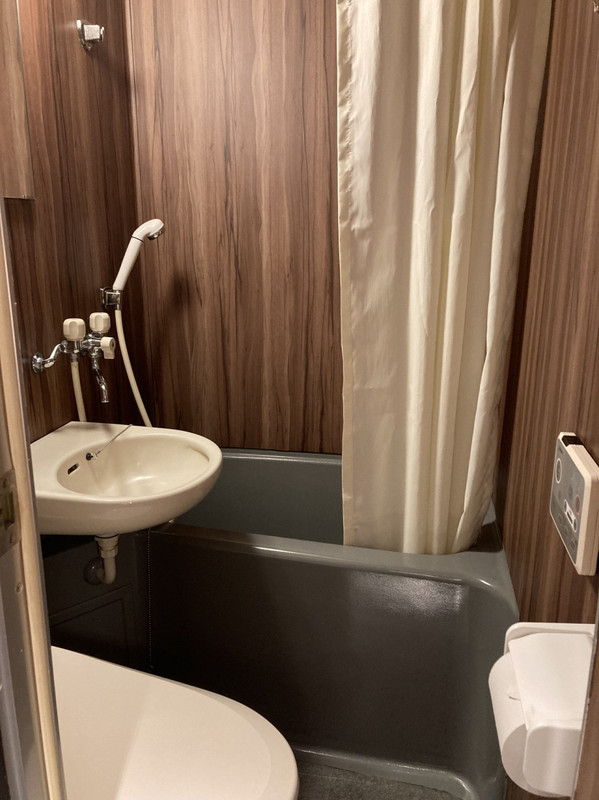 ツインルームBのバスルーム