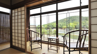 [あけぼの] 宇治川眺望テラスと半露天付客室 (禁煙)