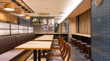 ロビーラウンジ / 11