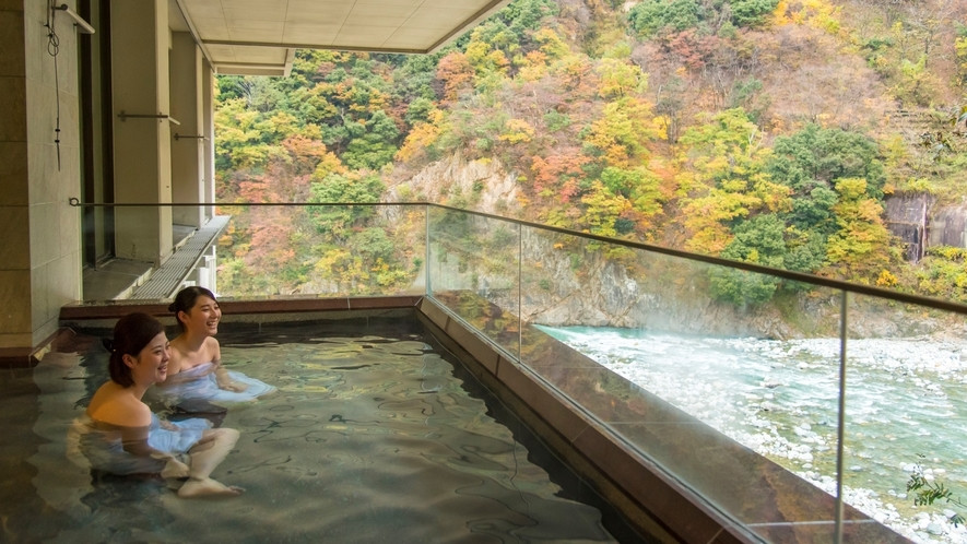 大浴場 大黒部 露天風呂からの風景