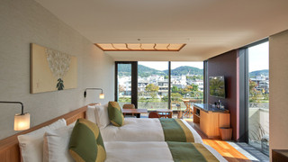 プレミアム ルーム ダブルベッド 2 台 バルコニー (River)