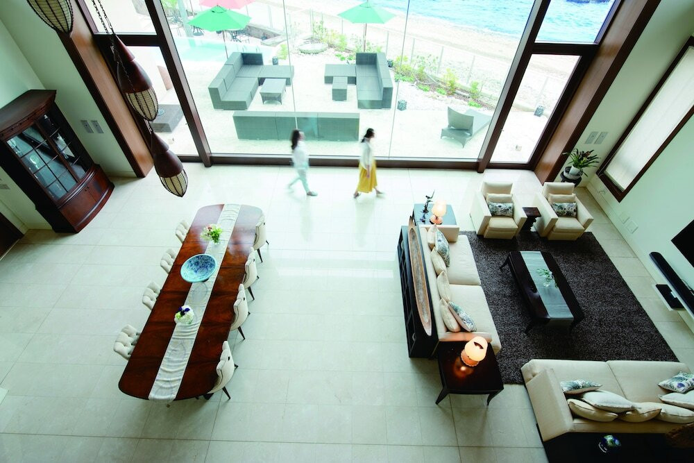 リビング エリア