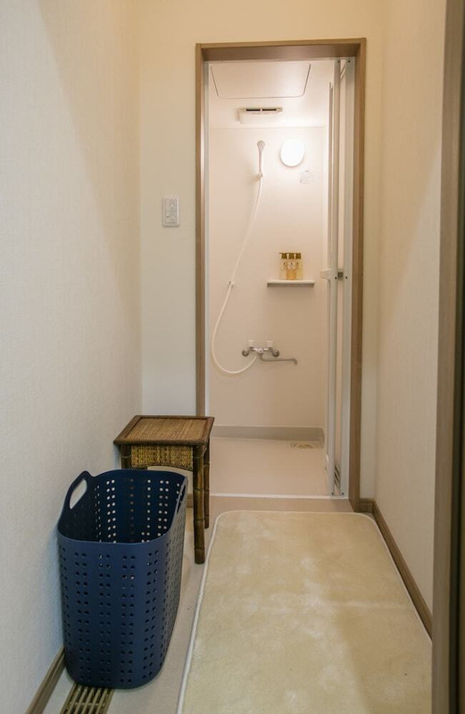 バスルームのシャワー