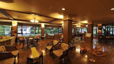 ロビーラウンジ / 3