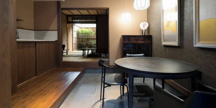 八坂半（京都府 町家） / 1