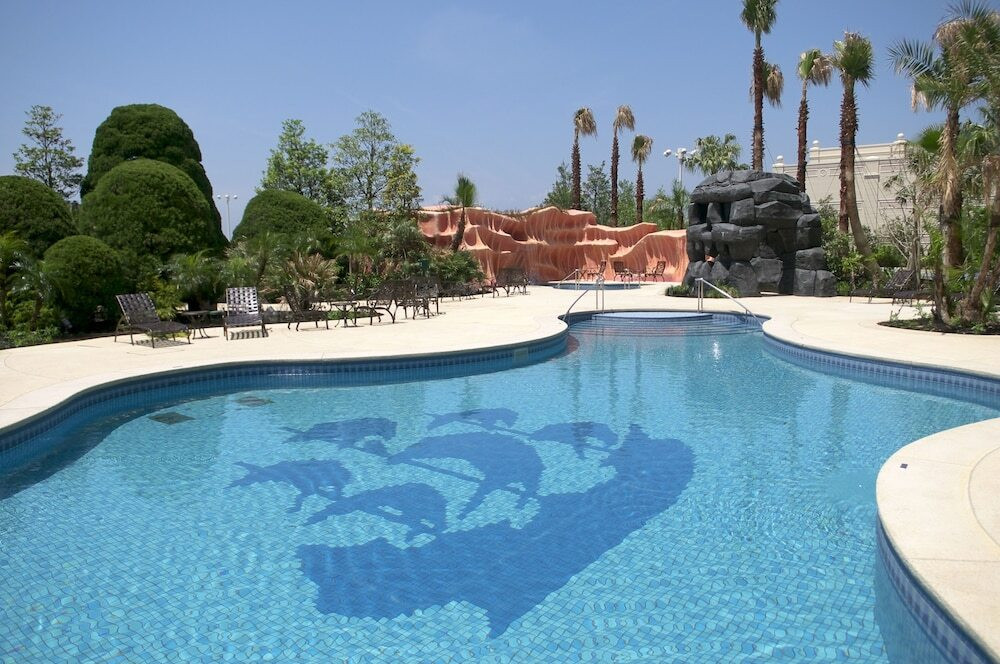 ヴィクトリア朝様式の建物にうっとり♡パークの真正面にあるホテル3915546