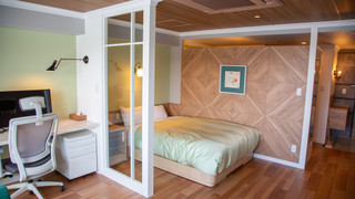 東館 洋室ダブルベッド