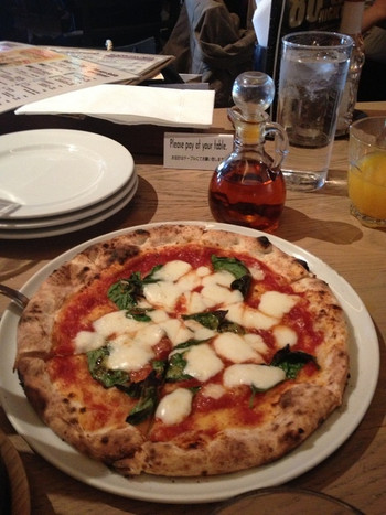 「RIGOLETTO　BAR　AND　GRILL」料理 30504 マルゲリータ \950