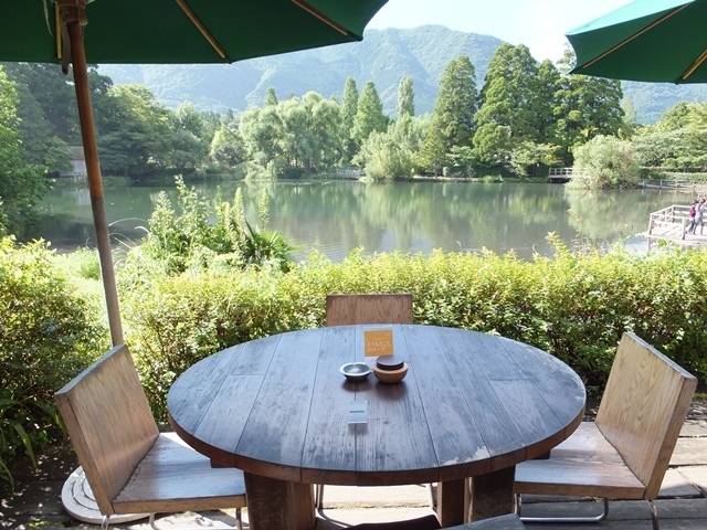 カフェラリューシュのテラス席 / 2