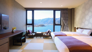 ツインルーム·13歳以上宿泊可能 (ラウンジ利用付) 禁煙