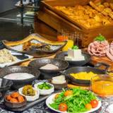 ビュッフェで楽しむ
贅沢な朝食 / 1