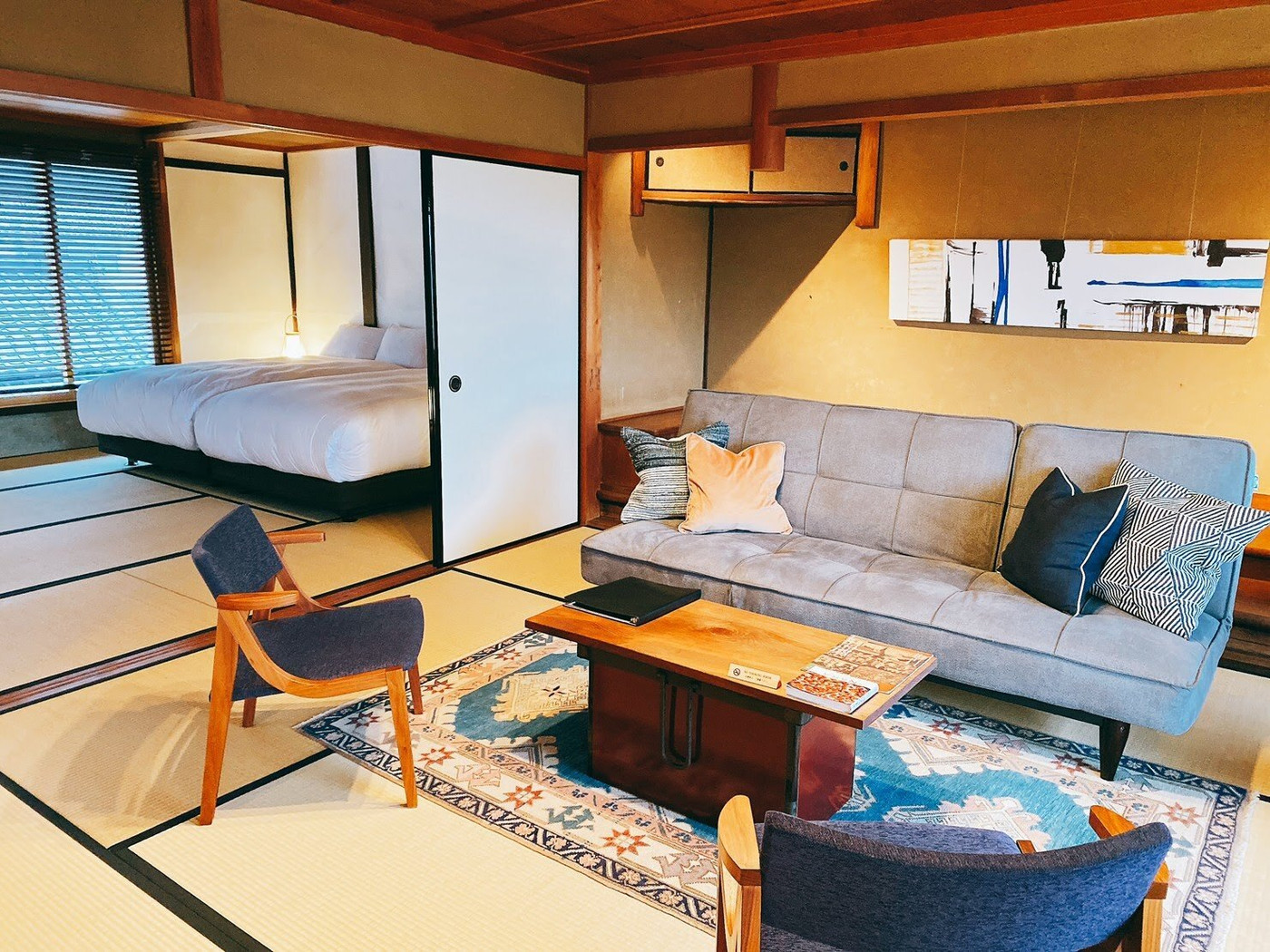 「NIPPONIA 田原本 マルト醤油」 内観 165651606 「木藤」の部屋は2階にあってゆったり広め