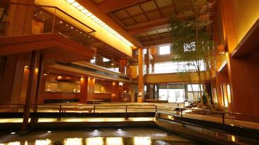 内部エントランス / 2