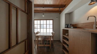 トラディショナル 4 人部屋 禁煙 サウナ