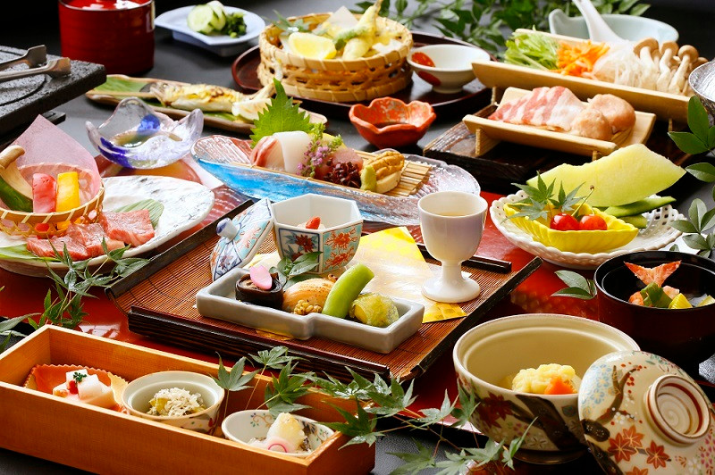 ボリューミーな3タイプの会席料理も楽しみ！3450183