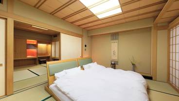 客室 / 28