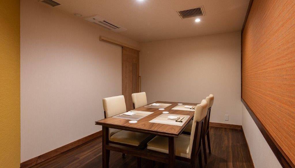 季節の会席料理を
半個室でゆっくり堪能 / 5