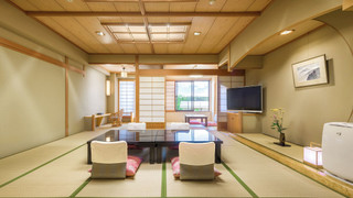 深山亭低層階 和室 [山梨ワインラウンジ利用可能]