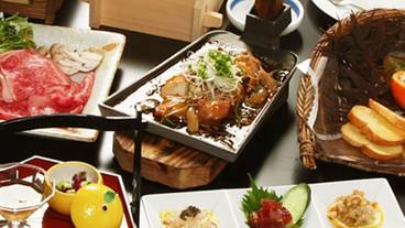 食事・飲み物 / 13