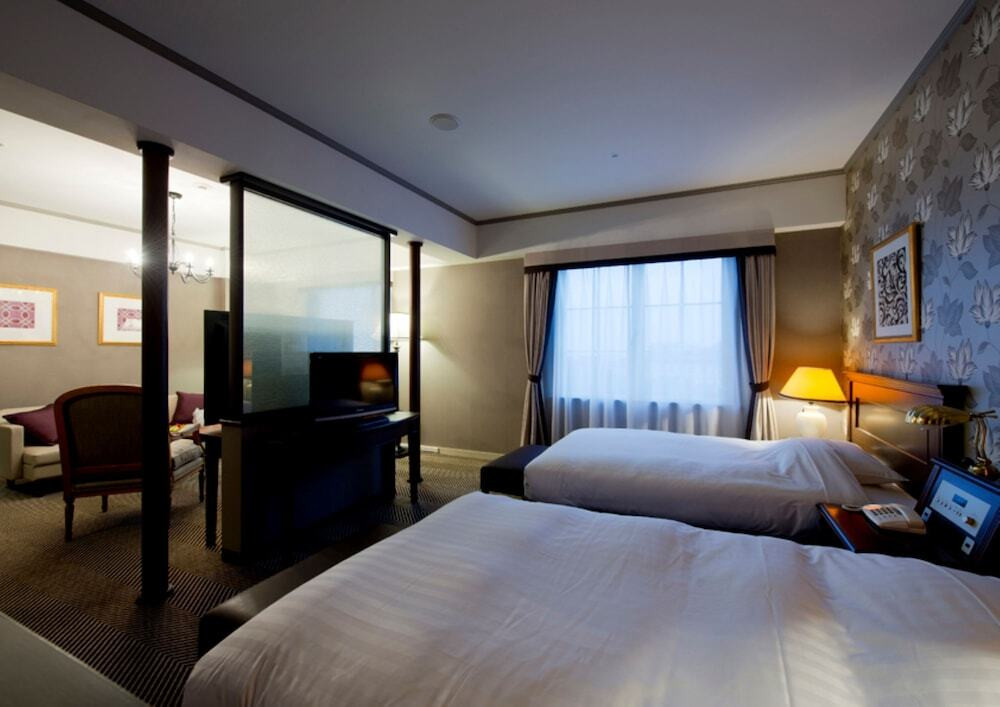 ジュニアスイート