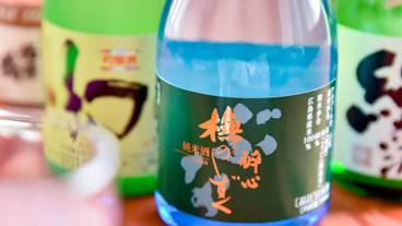 食事・飲み物 / 4