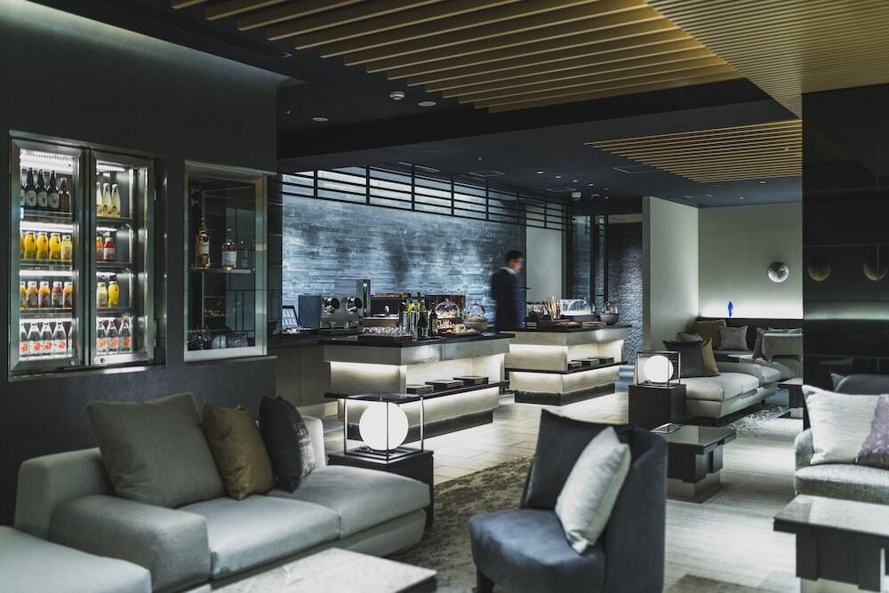 温泉やゲストラウンジで思い思いに過ごせる温泉旅館4279672