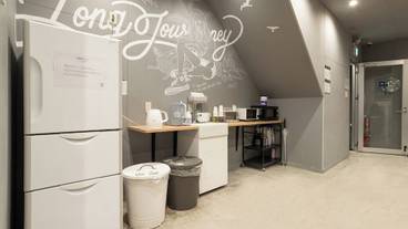 客室内のダイニングエリア / 18