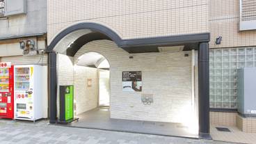 施設の入り口 / 5