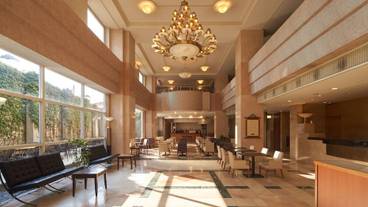 ロビーラウンジ / 3