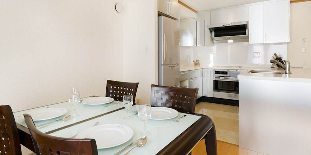 客室内のダイニングエリア