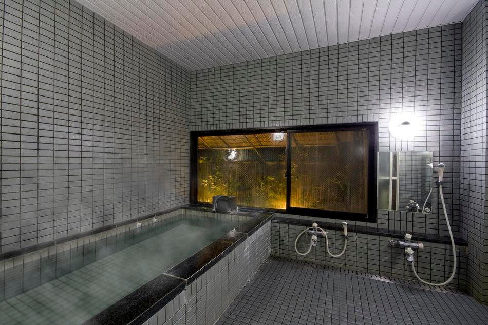 和室でのんびり。観光地へも好アクセスなホテル3416766