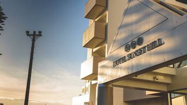 施設の入り口 / 4