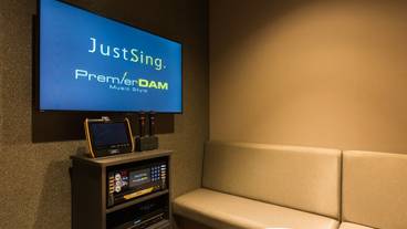 カラオケ ルーム / 31