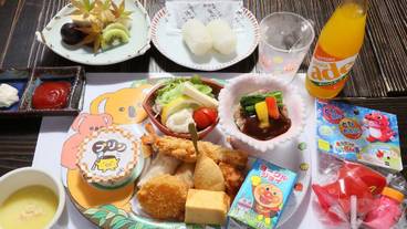 食事・飲み物 / 4