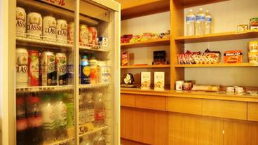 ギフト ショップ / 3