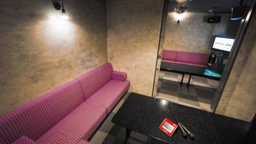 カラオケ ルーム / 16