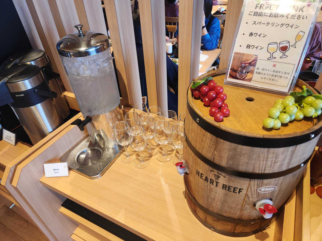 朝食ビュッフェ ワイン飲み放題