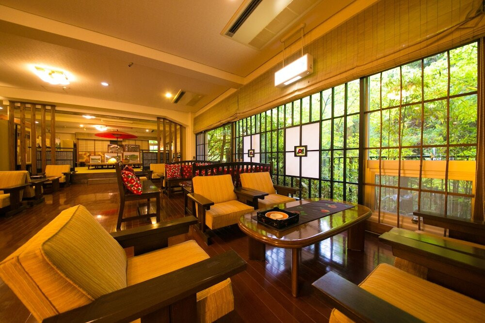 ロビーラウンジ