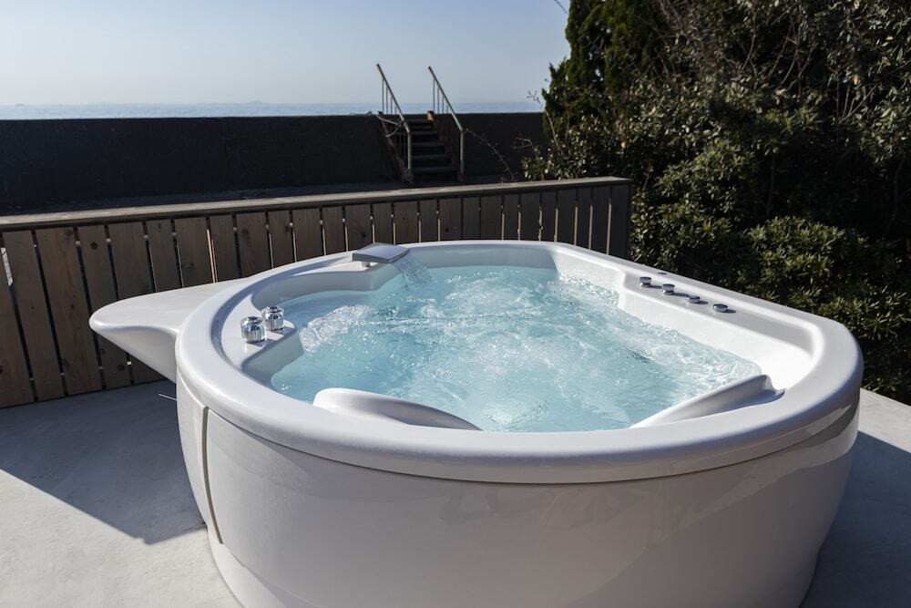 オーシャンビューのコテージ泊や浜辺での朝食で人生の休息を4262046