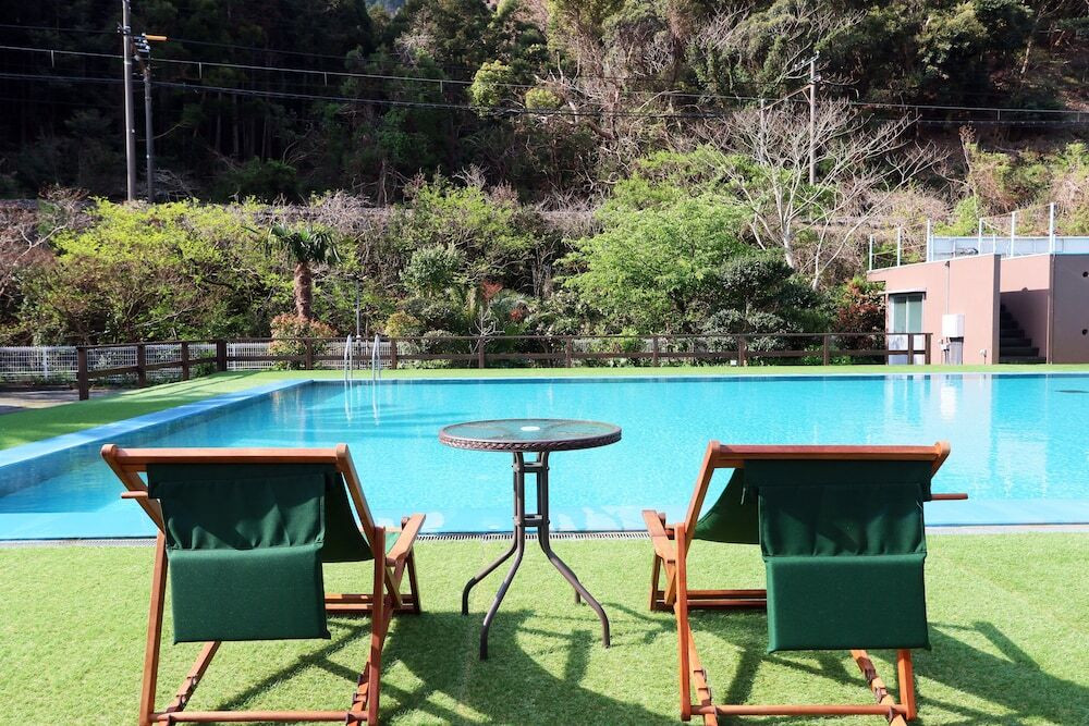 プールサイドバー